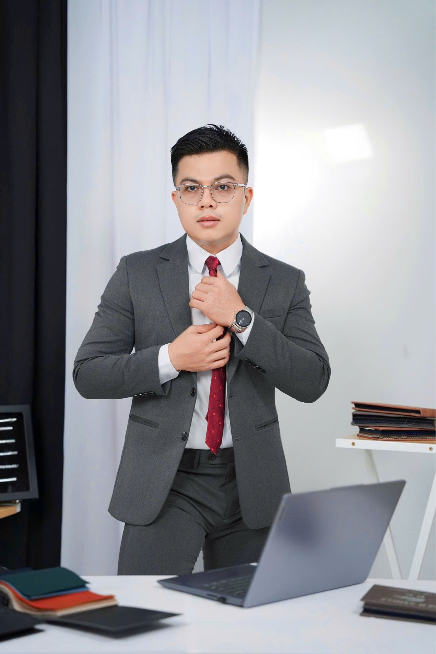 Xám - MED Áo Vest Cơ Bản + Quần + Caravat — 5