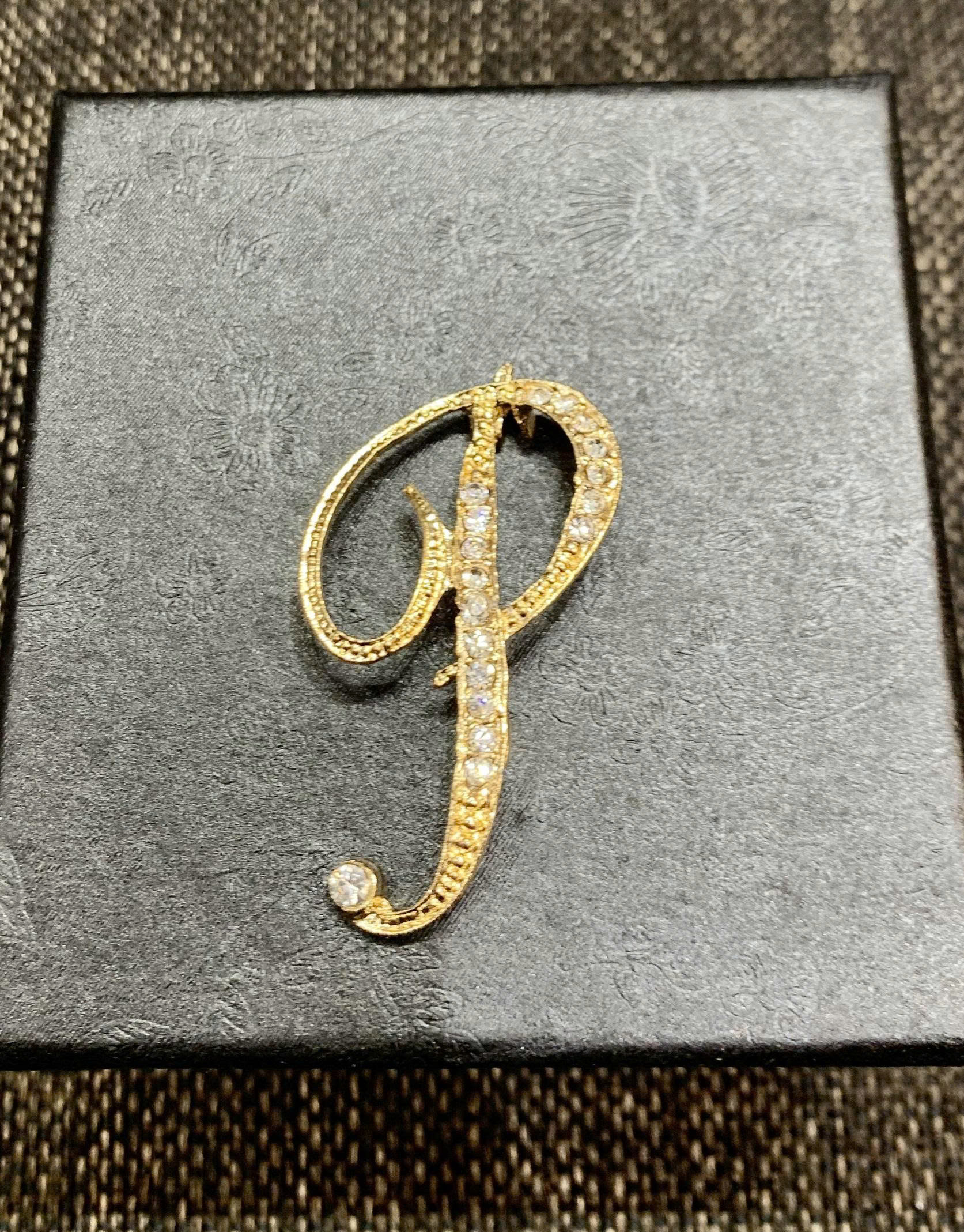 Ghim cài ve áo vest (Lapel Pin) - Kí tự Alphabet — 1